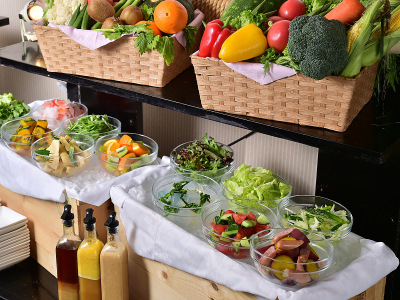 朝食　長野県の高原野菜のバイキング