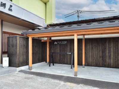 屋根付き駐輪場（バイク可）