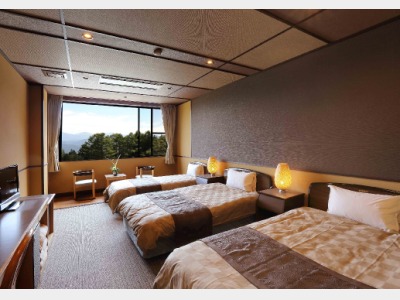 客室イメージ　本邸トリプル洋室