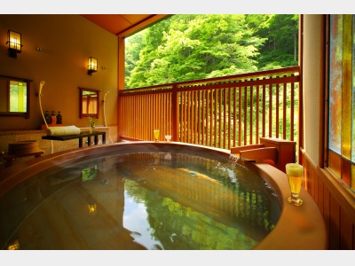 一花一葉　客室露天風呂一例