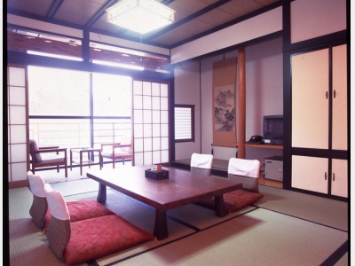 和室10畳 客室一例