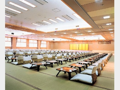 大宴会場｢潮騒の間」