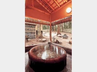 貸切露天風呂「安田茜瓦の湯」