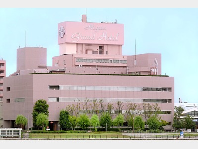 新潟グランドホテルの外観