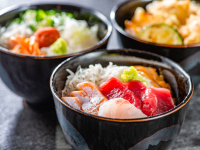 朝食バイキング　お好きな組み合わせで作る海鮮丼