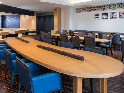 ダイニングスペース「まほろ」