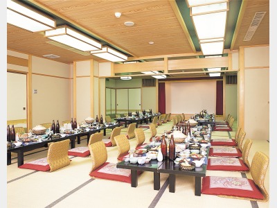 宴会場（飯士）