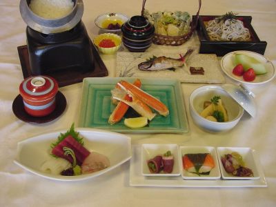 夕食一例　（華御膳）