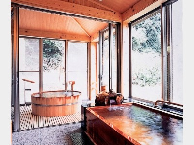 貸切風呂（樽風呂　ひのき風呂）