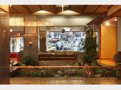 ロビーラウンジ