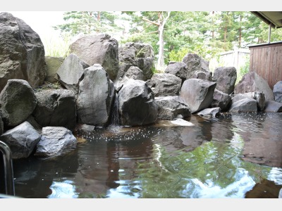 天然温泉露天風呂