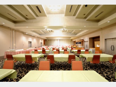 夕・朝食会場一例