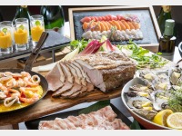 �f�B�i�[�u�b�t�F�i�C���[�W�j