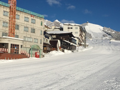 ホテルアルファスター岩原外観