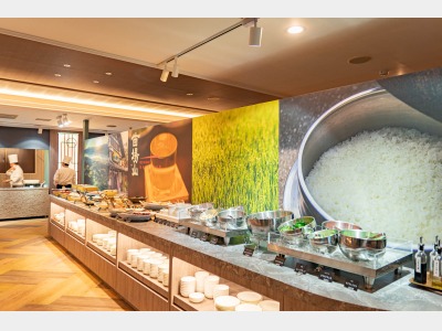 バイキングレストラン「苗場山」