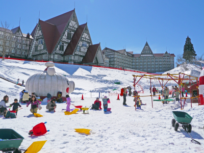 外観とキッズパラダイス