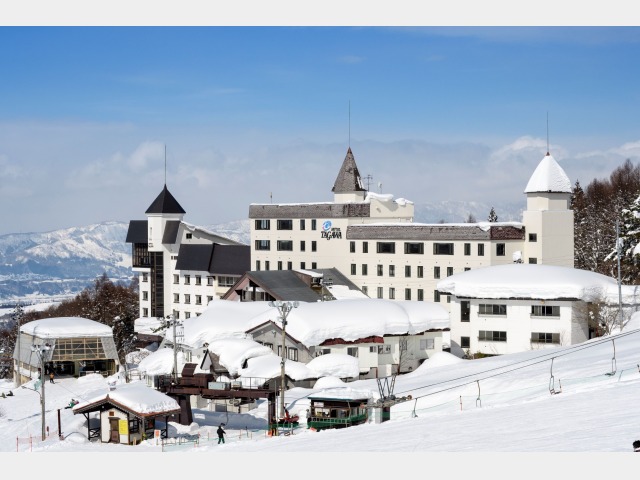 ホテル　タガワ ホテル全景（冬）