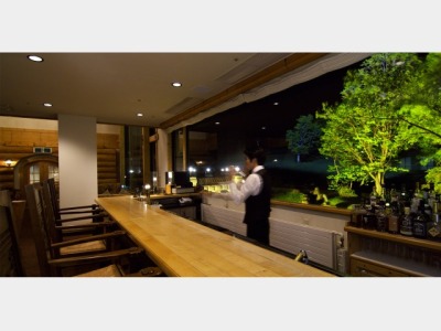 ラウンジ＆バー 「ラルゴ」