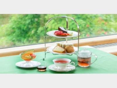 ラウンジでゆっくりとくつろぎの時間をお過ごしください。（有料現地払い）