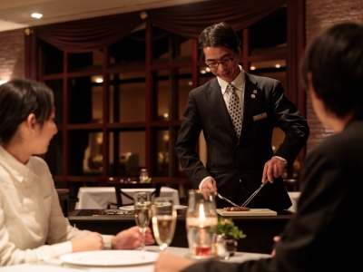 ■レストラン「シャモニー」プロのスタッフによるサービスをお楽しみください