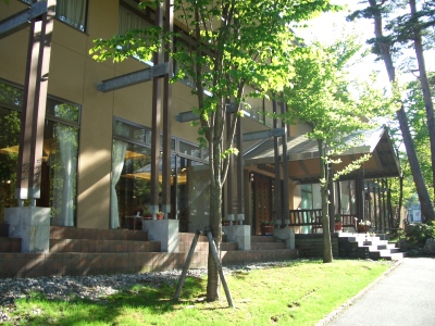 �R�[�g���[�h�E�o�C�E�}���I�b�g�@���n�̊O��