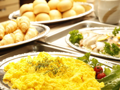 朝食バイキング