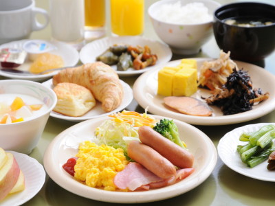 朝食バイキング