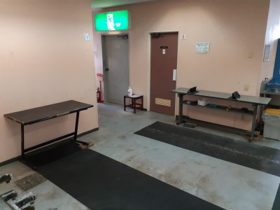 スキー・スノーボード用メンテナンス台