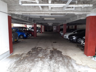屋根付き駐車場