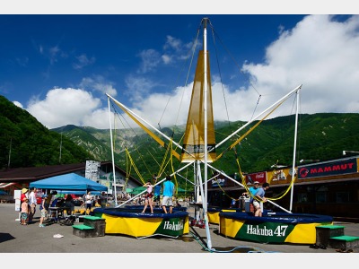 バンジートランポリン