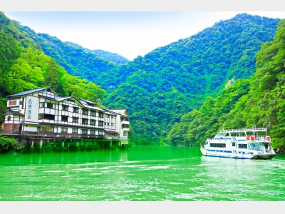 船で行く秘湯の一軒宿