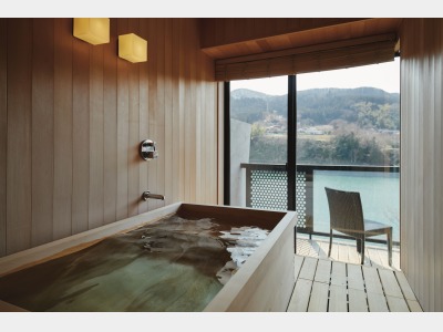 本館  モダンスイート 月 303号室