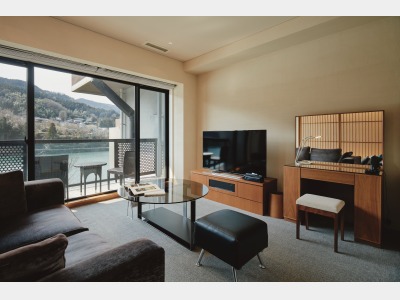 本館  モダンスイート 月 303号室