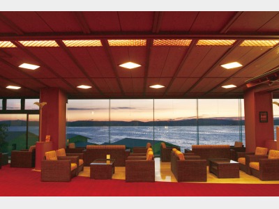 ロビーラウンジ