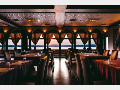 レストラン「YUUHIダイニング」