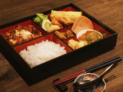 中国菜家桃花片 中華弁当