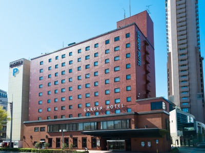 ガーデンホテル金沢と立体駐車場