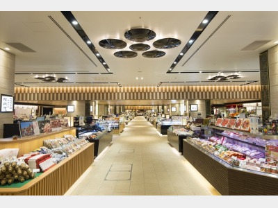 金沢駅百番街「あんと」