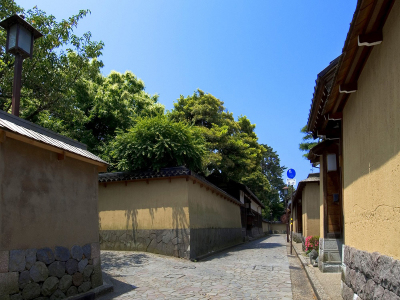 ■長町武家屋敷跡｜藩政時代に武士が暮らしていた屋敷跡を散策《ホテルから徒歩12分》<写真提供:金沢市