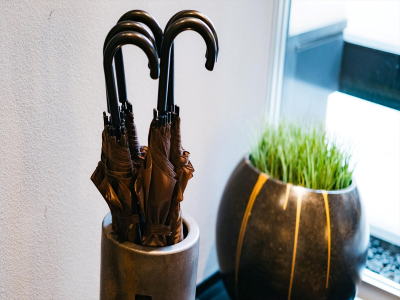 【17：00夜の金沢へ】天気の変わりやすい金沢傘を持ってお出掛け