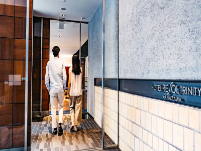 【10：00到着】フロントにて荷物をお預かりしております