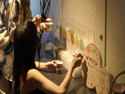 ■コンセプトフロア-麗-｜お好みのバスソルトをバイキング形式でご用意しております