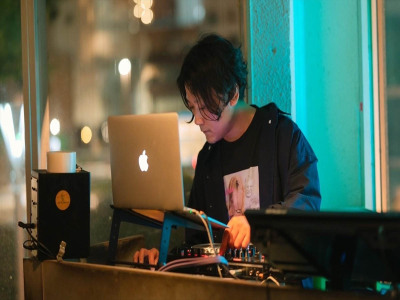 ■館内にはDJ MOTIVE氏によるオリジナルBGMが流れ、旅の疲れを癒す心地よいひとときを演出