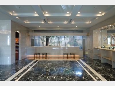 開放的なフロントカウンター