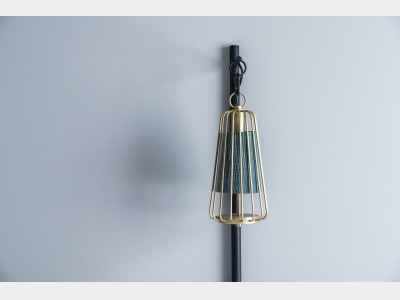 客室シェードランプ