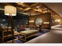 �������E���E���W