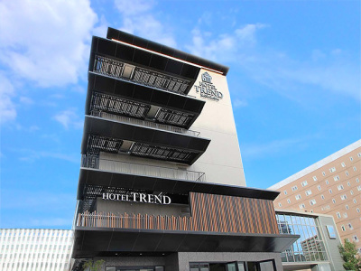 ARIGATO STAY����w�O�̊O��