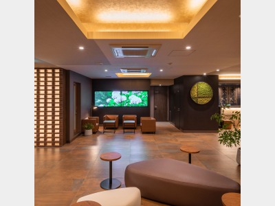 快適で落ち着く空間のロビー