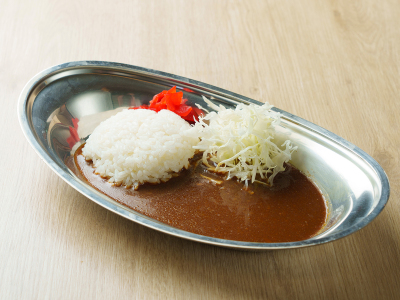 【朝食】和洋ビュッフェ | 千切りキャベツをトッピングしたスタミナ抜群のカレー（※イメージ）