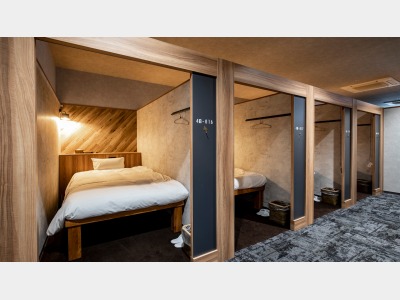 【禁煙】男女共用キャビン／ベッド幅120cm×1台／最大1名